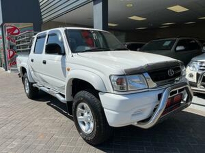 Toyota Hilux 2005, Manual, 3 litres - Needscamp