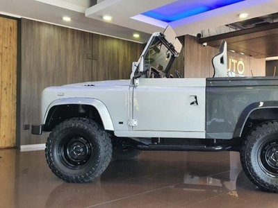 Used Land Rover Defender 90 2.5 TD5 Automatic Convertible for sale in Western Cape