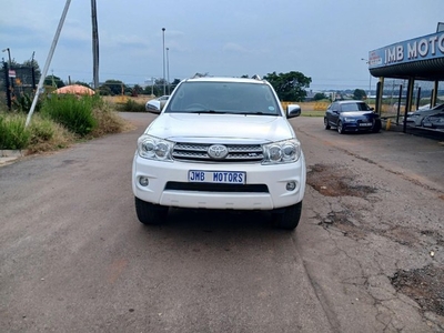 Used Toyota Fortuner 4.0 V6 Auto for sale in Gauteng