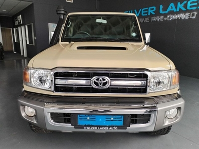 Used Toyota Land Cruiser 76 4.5 D V8 Station Wagon for sale in Gauteng