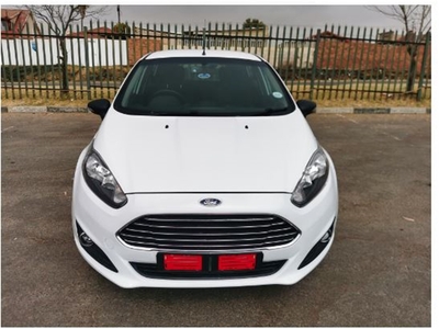 2014 Ford Fiesta 1.4i (71 kW) Ambiente Hatch Back