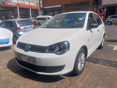 2014 Volkswagen Polo Vivo Hatch 1.4 Trendline, White with 83000km available now!