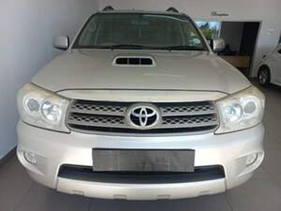 Toyota Fortuner 2011, Manual, 3 litres - Kimberley