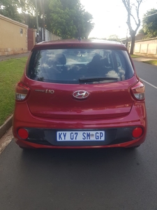 2018 HYUNDAI GRAND i10 1.0 MOTION with ONLY 62000KMS AIRCON POWERSTEERING CENTR