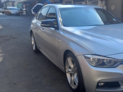 2016 BMW 320i AUTOMATIC SILVER COLOUR SUNROOF FOR SALE