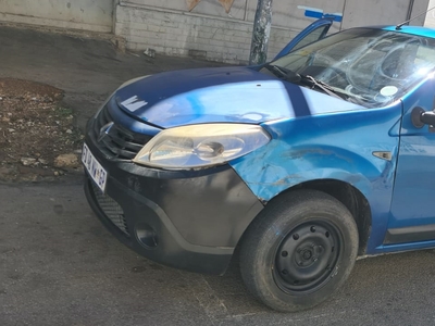 Renault Sandero 2011 model with K7mf engine stripping for spares code 2