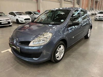 Used Renault Clio III 1.6 Expression 5