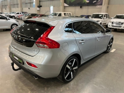 Used Volvo V40 T5 Elite Auto for sale in Gauteng
