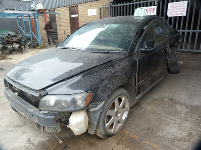 Volvo S40 T5 Manual Black - 2005 STRIPPING FOR SPARES