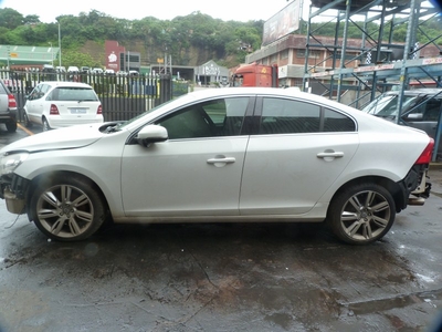 Volvo S60 2.0 T3 Essential Manual White - 2011 STRIPPING FOR SPARES