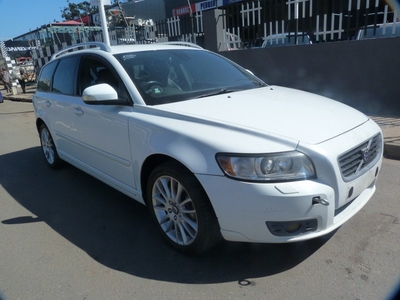 Volvo V50 T5 AT White - 2010 STRIPPING FOR SPARES