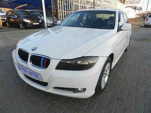 2012 BMW 320i (E90) Individual Auto II