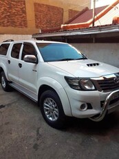 2012 TOYOTA HILUX 3.0D4D AUTMATIC DBL-CAB WITH CANOPY