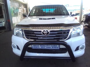 Pre-owned 2015 Toyota Hilux 2.5 Engine Capacity 4x4 Double Cab with Manuel Tran