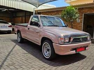 Toyota Hilux 2003, Manual, 2 litres - Nelspruit