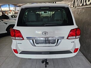 Used Toyota Land Cruiser 200 TD V8 VX Special Ed Auto for sale in Gauteng