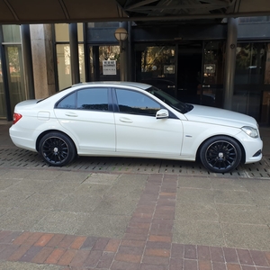 2012 Mercedes Benz C180 in a very good condition