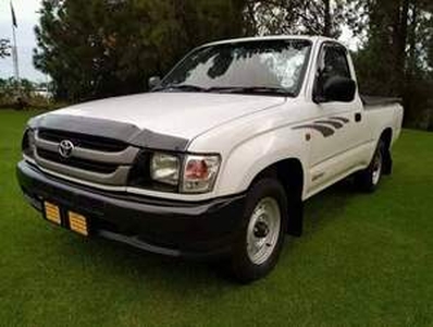 Toyota Hilux 2004, Manual, 2 litres - White River Ext 9