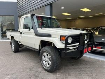Toyota Land Cruiser 70 2004, Manual, 4.5 litres - Queenstown