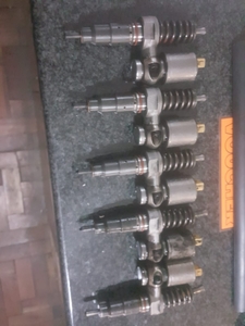 2003 Defender TD5 2.5l Injectors for sale