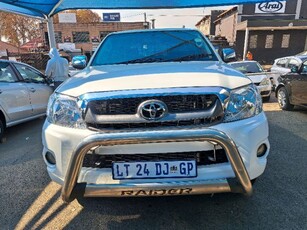 2010 Toyota Hilux 2.7 double cab Raider For Sale in Gauteng, Johannesburg