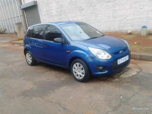 2013 Ford Figo Blue