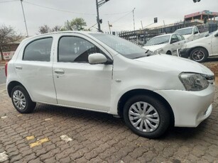 2013 Toyota Etios hatch 1.5 Xs For Sale in Gauteng, Johannesburg