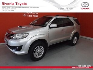 2014 Toyota Fortuner 3. 0D-4D R/B Auto Silver