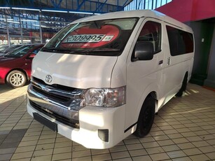 2015 Toyota Quantum 2.7 10-Seater Bus with ONLY 71635kms CALL RICARDO 0665 930 6184