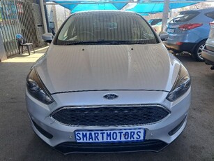 2016 Ford Focus hatch 1.0T Trend auto For Sale in Gauteng, Johannesburg