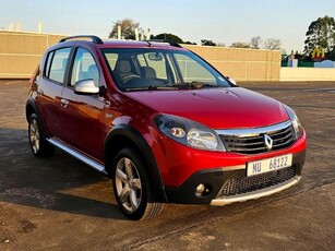 Used Renault Sandero 1.6 Stepway for sale in Kwazulu Natal