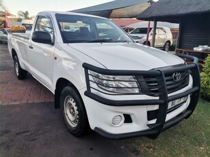 Used Toyota Hilux 2.0 VVTI lwb Bakkie for sale in Gauteng
