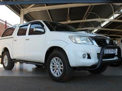 Toyota Hilux 2013, Manual, 2.5 litres - Halfway Gardens