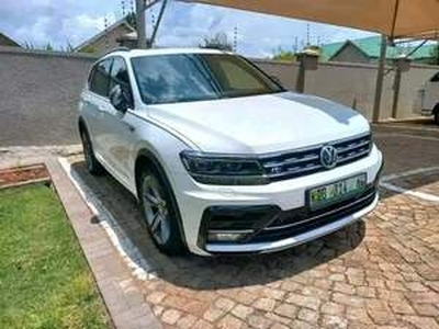 Volkswagen Tiguan 2019, Automatic, 2 litres - Pretoria