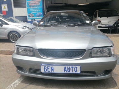 2003 Toyota {derivative}, Grey with 156000km available now!