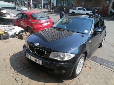 2007 BMW 118i 5-Door, Black with 120000km available now!