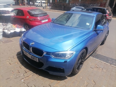 2013 BMW 320d, Blue with 97000km available now!