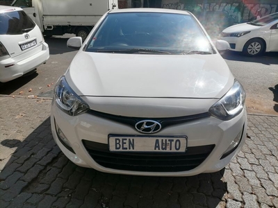 2014 Hyundai i20 1.4 Fluid, White with 71000km available now!