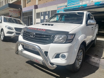 2015 Toyota Hilux 3.0 D-4D D/cab R/Body Raider Legend 45, White with 83000km available now!