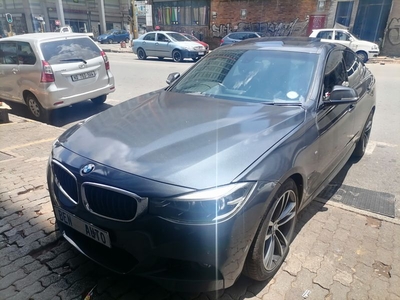 2017 BMW 320i, Grey with 59000km available now!