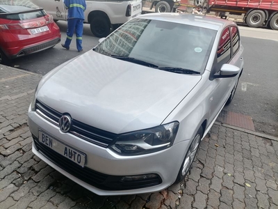 2019 Volkswagen Polo Vivo Hatch 1.4 Trendline, Silver with 25000km available now!