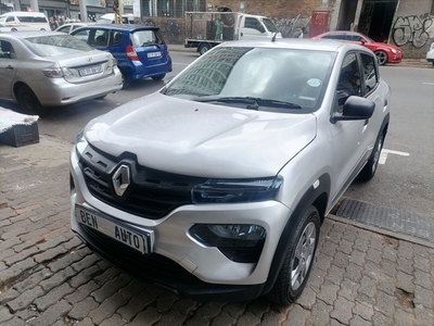 2021 Renault Kwid 1.0 Dynamique, Silver with 15000km available now!
