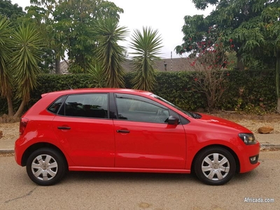 Polo 1. 6 Red with Leather Seats