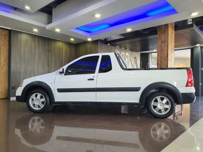 Used Nissan NP200 1.6 SE for sale in Western Cape