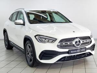 Mercedes-Benz GLA 200 automatic