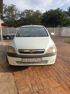 1.8 2011 Chevrolet bakkie for sale with on the clock for sale