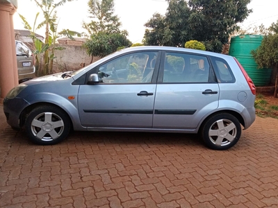 Ford fiester 2007 model, Blue, running and in good condition