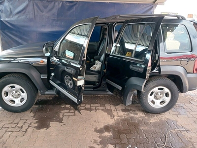 Jeep cherokee 2 8 crd 2005 model for sale or to swop for smaller bakkie