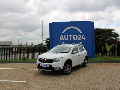 Used Renault Sandero 900T Expression for sale in Gauteng