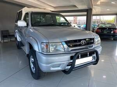Toyota Hilux 2003, 2.4 litres - Somerset West